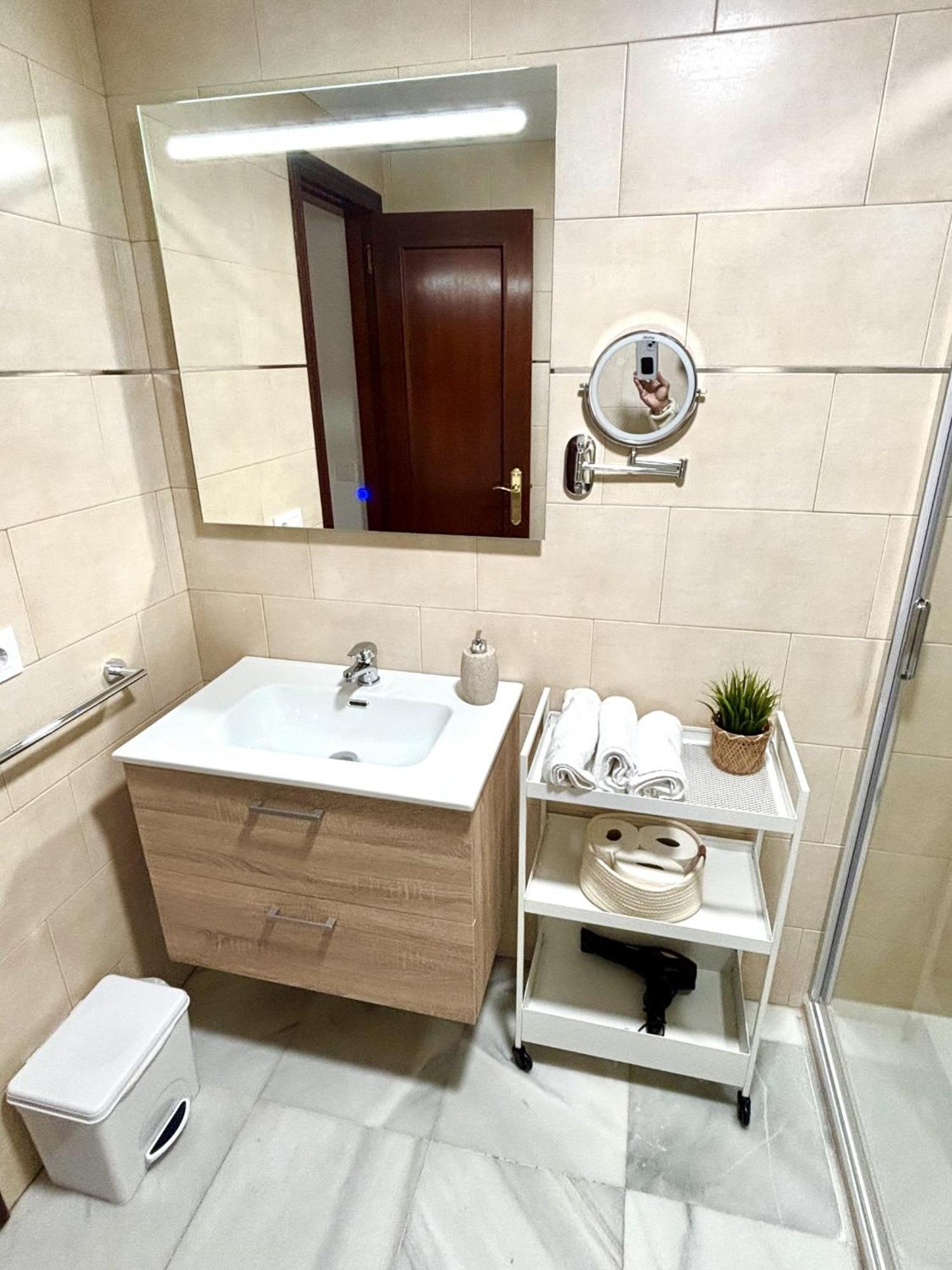 Apartament Apartamento Arellano Carmona  Zewnętrze zdjęcie